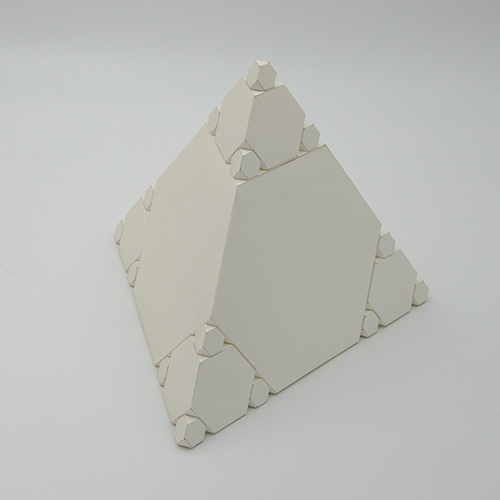 Fractal pyramid